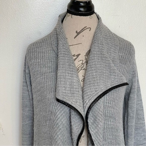 Fate Grey Cardigan Open Sweater Size Small Black line Panel Duster Thick Ribbed - Picture 5 of 12